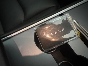 Tesla Model Y (Dual Motor) Long Range 4WDE (384 bhp) - HEATED STEERING