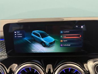 Mercedes-Benz EQB EQB 250+ 70.5kWh AMG Line (Executive) (190 ps) - APPLE CARPLAY -