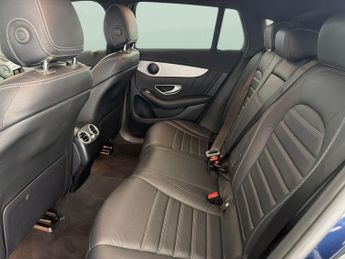 Mercedes-Benz EQC EQC 400 80kWh AMG Line 4MATIC (408 ps) - HEATED LEATHER - COMFOR