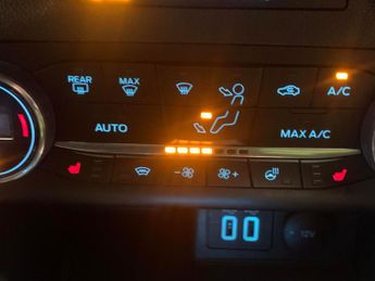 Ford Focus 1.5 EcoBlue ST-Line X (120 ps) - BLUETOOTH - CRUISE - PADDLE SHI