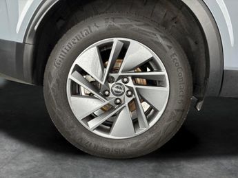 Nissan Qashqai 1.3 DIG-T MHEV Acenta Premium XTRON (158 ps) - LANE DEPARTURE  -