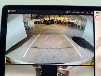 Tesla Model Y (Dual Motor) Long Range 4WDE (384 bhp) - LED - REVERSE CAM - NAV