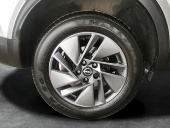 Nissan Qashqai 1.3 DIG-T MHEV Acenta Premium (140 ps) - BLIND SPOT ASSIST
