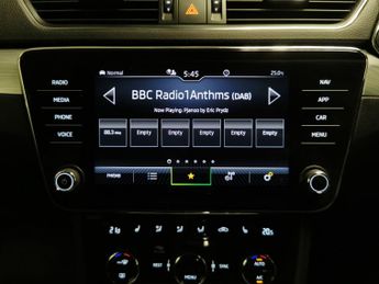 Skoda Superb 2.0 TDI SE Technology DSG (150 ps) - DRIVER MEMORY SEAT - BLUETO