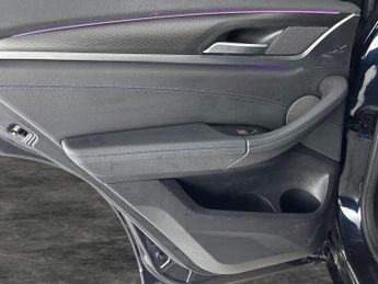 BMW iX3 80kWh M Sport Pro (286 ps) - GESTURE CONTROL - HUD - ADAPT CRUIS