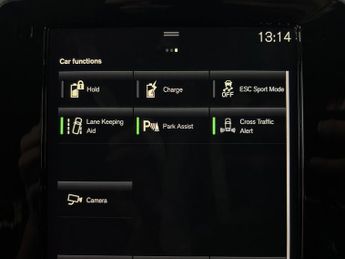 Volvo XC40 1.5h T4 Recharge 10.7kWh Plus Plug-in (211 ps) - ADAPTIVE CRUISE