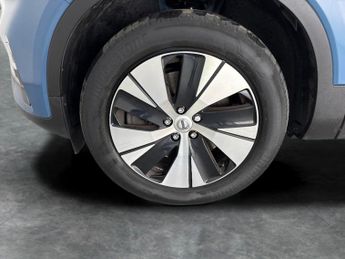 Volvo XC40 1.5h T4 Recharge 10.7kWh Plus Plug-in (211 ps) - ADAPTIVE CRUISE