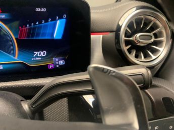 Mercedes-Benz A Class 2.0 A35 AMG (Premium Plus) 7G-DCT 4MATIC (306 ps) - LED - REVERS