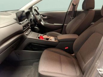 Hyundai Kona 64kWh Premium (10.5kW Charger) (204 ps) - HEATED SEATS - HEATED 