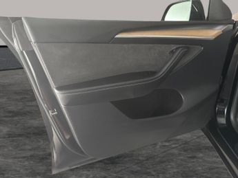 Tesla Model Y (Dual Motor) Long Range 4WDE (384 bhp) - HEATED STEERING
