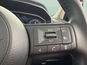 Nissan Qashqai 1.3 DIG-T MHEV N-Connecta XTRON (158 ps) - INTELLIGENT LANE INTE