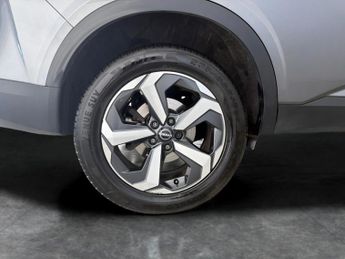 Nissan Qashqai 1.3 DIG-T MHEV N-Connecta XTRON (158 ps) - INTELLIGENT LANE INTE