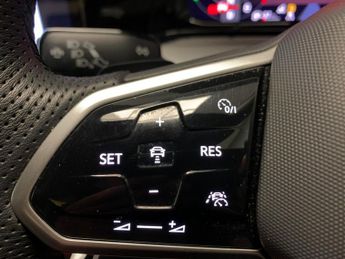 Volkswagen Golf 1.4 TSI 13kWh GTE Plug-in DSG (245 ps) - DIGITAL DASH - PADDLE S