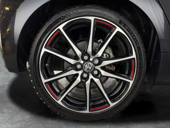 Toyota Yaris 1.5 VVT-h GR SPORT E-CVT (116 ps) - REVERSE CAM - NAV - LANE TRA