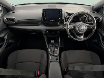 Toyota Yaris 1.5 VVT-h GR SPORT E-CVT (116 ps) - REVERSE CAM - NAV - LANE TRA