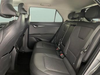 Kia Niro 64.8kWh 4 (201 bhp) HEATED SEATS - HEATED WHEEL - LEATHER - ADAP