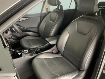 Kia Niro 64.8kWh 4 (201 bhp) HEATED SEATS - HEATED WHEEL - LEATHER - ADAP