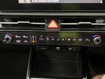 Kia Niro 64.8kWh 4 (201 bhp) HEATED SEATS - HEATED WHEEL - LEATHER - ADAP