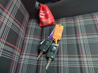 Volkswagen Golf 2.0 TSI GTI DSG (230 ps) REV CAM - APPLE CARPLAY - LED LIGHTS - 
