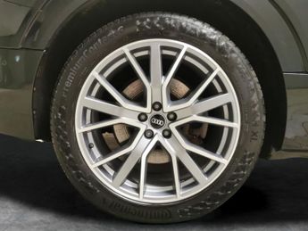 Audi e-tron 50 Black Edition quattro 71.2kWh (11kW Charger) (313 ps) - ADJUS