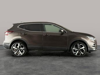 Nissan Qashqai 1.3 DIG-T N-Motion DCT (160 ps) - NAV - GLASS ROOF PACK - HEAT P