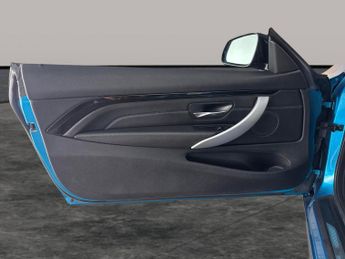 BMW 4 Series 2.0 420i GPF M Sport Coupe (184 ps) - LED - BLACK PANEL DISPLAY