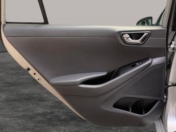 Hyundai Ioniq 1.6 h-GDi GPF Premium SE DCT (141 ps) - NAV - HEATED STEERING
