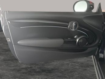 Mini Electric Hatch Cooper SE 32.6kWh Resolute Edition (184 ps) - 17IN ALLOYS - PAN 