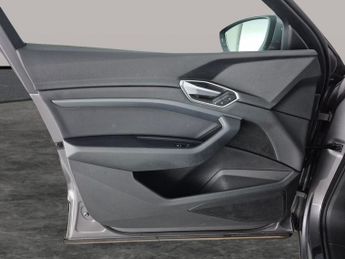 Audi e-tron 50 Technik quattro 71.2kWh (313 ps) - LEATHER - REV CAM - 20IN A