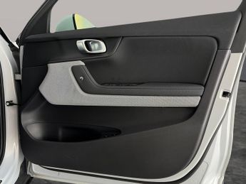 Polestar Polestar 2 Single Motor 69kWh Standard Range Fastback FWD (231 ps) - APPLE 