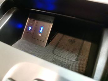 Hyundai Kona 64kWh Premium (10.5kW Charger) (204 ps) - UPGRADED SOUND - KEYLE