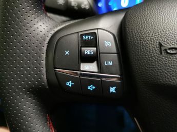 Ford Kuga 2.5h Duratec ST-Line X Edition CVT (190 ps) - NAV - HEATED STEER