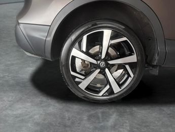 Nissan Qashqai 1.3 DIG-T N-Motion DCT (160 ps) - NAV - GLASS ROOF PACK - HEAT P