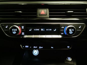 Audi A4 2.0 TDI Black Edition S Tronic (150 ps) - BLUETOOTH - CRUISE