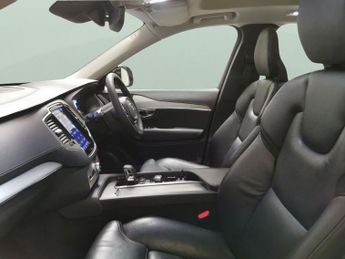 Volvo XC90 2.0 B5 MHEV Plus 4WD (250 ps) - ADAPT CRUISE - HK AUDIO - BLACK 