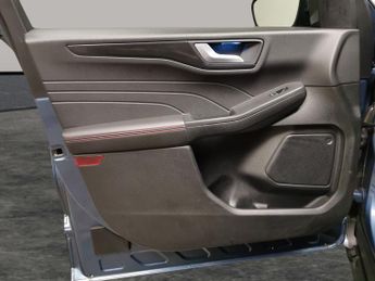 Ford Kuga 2.5h Duratec ST-Line X Edition CVT (190 ps) - NAV - HEATED STEER