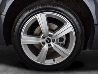 Audi e-tron 50 Technik quattro 71.2kWh (313 ps) - ADJUSTABLE SUSPENSION