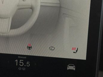 Tesla Model Y (Dual Motor) Long Range 4WDE (384 bhp) - HEATED STEERING - WIFI