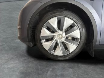 Tesla Model Y (Dual Motor) Long Range 4WDE (384 bhp) - HEATED STEERING - WIFI