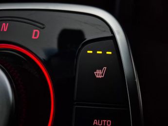 Kia Niro 64kWh 3 (201 bhp) - HEATED LEATHER - HEATED STEERING - LANE DEPA