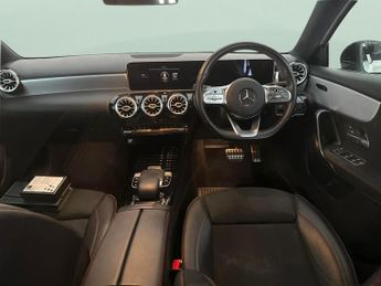 Mercedes-Benz A Class 1.3 A200 AMG Line (Premium) 7G-DCT (163 ps) - REVERSE CAM - NAV