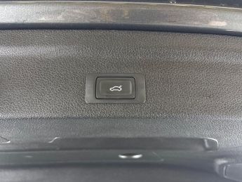 Audi Q3 1.4 TFSIe 45 Vorsprung Sportback Plug-in S Tronic 13kWh (245 ps)