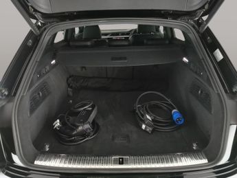 Audi e-tron 50 Black Edition quattro 71.2kWh (11kW Charger) (313 ps) - CARPL