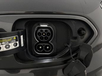 Kia Niro 64kWh 4+ (201 bhp) - LED - REVERSE CAM - NAV