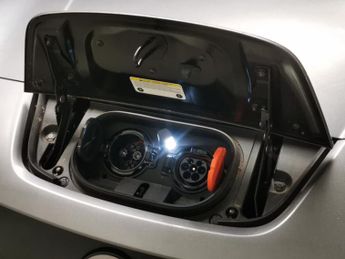 Nissan Leaf 39kWh Tekna (150 ps) - LED - REVERSE CAM - NAV