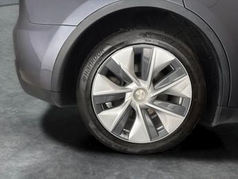 Tesla Model Y (Dual Motor) Long Range 4WDE (384 bhp) - HEATED STEERING - WIFI