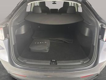 Tesla Model Y (Dual Motor) Long Range 4WDE (384 bhp) - HEATED STEERING - WIFI