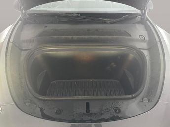Tesla Model Y (Dual Motor) Long Range 4WDE (384 bhp) - HEATED STEERING - WIFI
