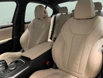 BMW 3 Series 2.0 320d M Sport xDrive (190 ps) - LEATHER - TECH PACK - PARK AS