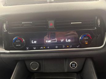 Nissan Qashqai 1.3 DIG-T MHEV N-Connecta XTRON (158 ps) - INTELLIGENT LANE INTE
